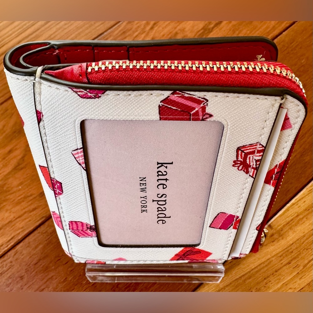 Kate Spade Saffiano Leather White Wallet with Pink/Red Gift Design with Box - Picture 7 of 14
